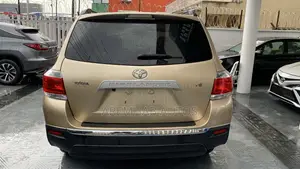 Toyota Highlander V6 2009 Gold