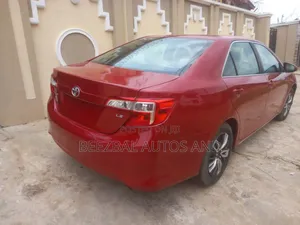 Toyota Camry LE 4dr Sedan (2.5L 4cyl 6A) 2012 Red