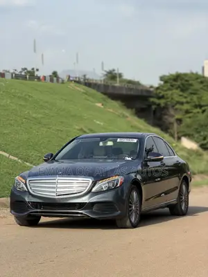 Mercedes-Benz C300 Luxury 4dr AWD 4Matic Sedan (2.0L 4cyl 7A) 2015 Gray