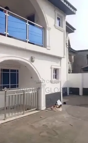 6bdrm Block of Flats in In Estate, Ikotun / Ikotun/Igando for sale