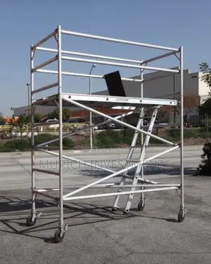 Aluminium Mobile Scaffolding Tower 2m X 1.5m X 2m – Adjustable Height