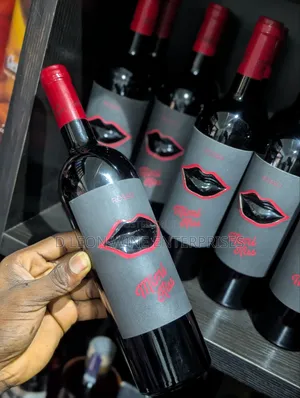 Mimi Kiss Rosso Wine Cartoon by ( 12 Bottles )