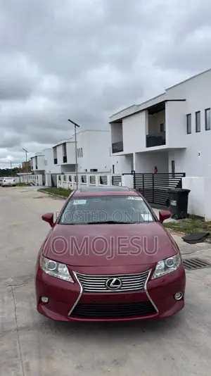 Lexus ES 250 2015 Red