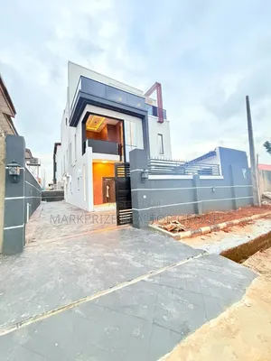 5bdrm Duplex in Magodo Phase 1 for sale