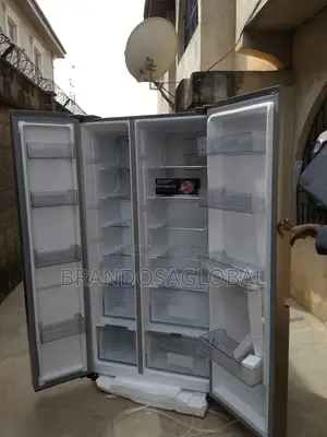 Hisense 637l Refrigerator With Contemporary Design[Rs-87ws]