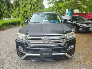 Toyota Land Cruiser 2016 Black