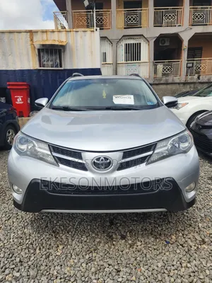 Toyota RAV4 LE 4dr SUV AWD (2.5L 4cyl 6A) 2014 Silver