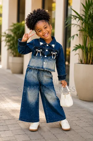 2-Piece Jeans Outfit Set With Pearl Bow Jacket and Wide-Leg Trousers