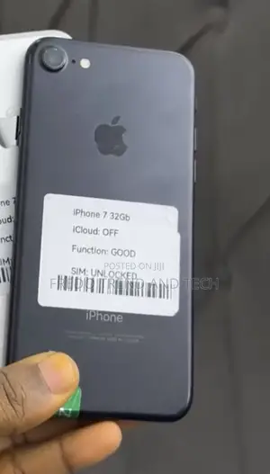 New Apple iPhone 7 32 GB Black
