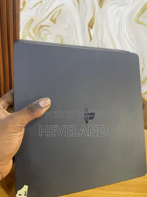 Belgium Ps4 Slim ( for Cd and Online Gaming)