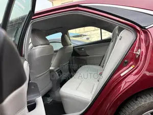 Toyota Camry XLE 4dr Sedan (2.5L 4cyl 6A) 2015 Burgundy