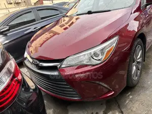 Toyota Camry XLE 4dr Sedan (2.5L 4cyl 6A) 2015 Burgundy