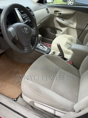 Toyota Corolla LE 4dr Sedan (1.8L 4cyl 4A) 2010 Red