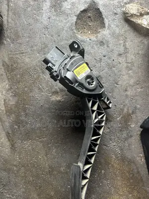 Throttle Pedal Range Rover Engine 2012