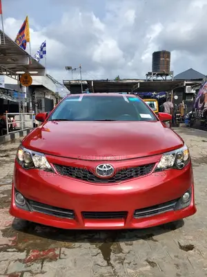 Toyota Camry LE 4dr Sedan (2.5L 4cyl 6A) 2014 Gray