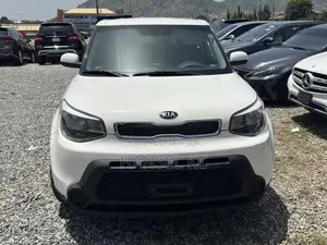Kia Soul Base Hatchback 2016 White