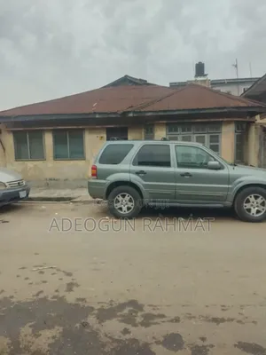 1bdrm Bungalow in Surulere for sale