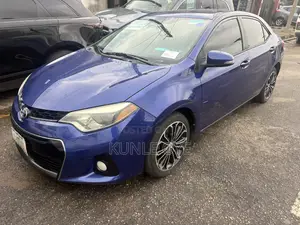 Toyota Corolla S 4dr Sedan (1.8L 4cyl CVT) 2016 Blue