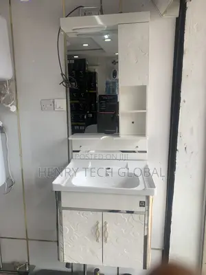 Cabinet Basin With Complete Set of Mirrors