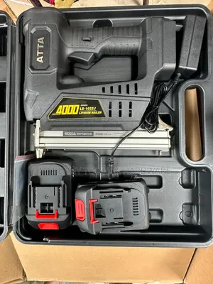Atta 4000 Ld-1022j Lithium-Ion Cordless Staple/Nail Gun Kit.