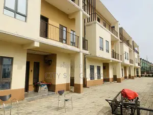 4 Units of 4 Bedroom Terrance Duplex