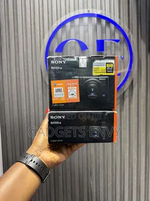 Sony Rx100 Vii Digital Camera