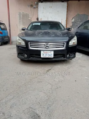 Nissan Maxima 2012 Black
