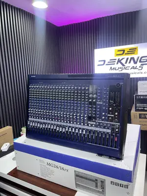 Yamaha Mg24/14fx Analog Mixing Console