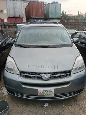 Toyota Sienna LE FWD (3.3L V6 5A) 2004 Gray