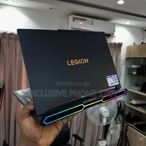 Laptop Lenovo Legion Pro 7 64GB Intel Core Ultra 9 SSD 2T
