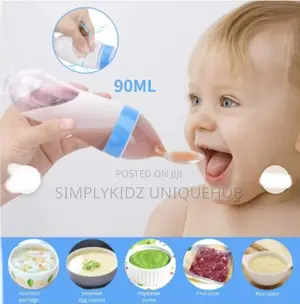 Silicone Squeeze Feeder With Spoon and Hygienic Cover (90ml)