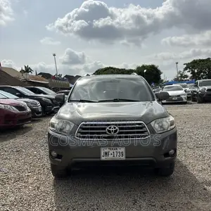 Toyota Highlander 2010 Green