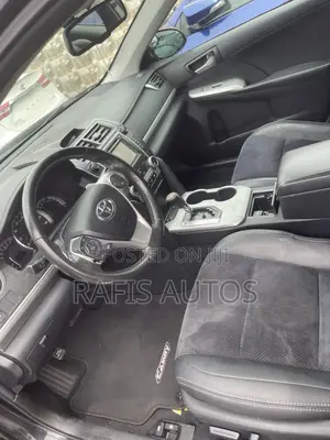 Toyota Camry SE V6 4dr Sedan (3.5L 6cyl 6A) 2012 Black