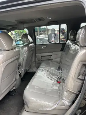 Honda Pilot Touring w/RES/Navi 4WD (3.5L 6cyl 5A) 2012 Black