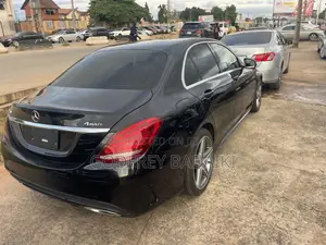 Mercedes-Benz C300 2016 Blue