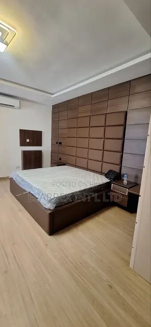 Luxurious Bedframe With High Quality Headboard Finishing