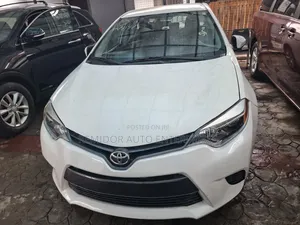 Toyota Corolla LE 4dr Sedan (1.8L 4cyl CVT) 2016 White