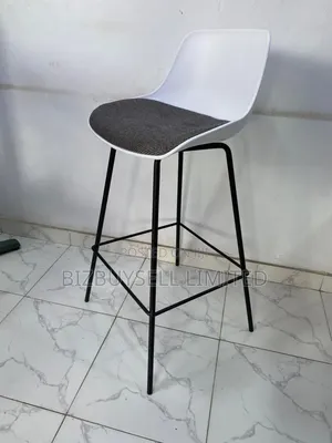 Quality Luxury Bar and Kitchen Stools With Metal Legs