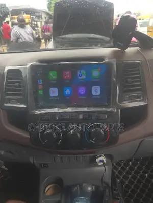 Hilux 2005-2015 GPS Navigation Wireless Apple Carplay/Android Auto