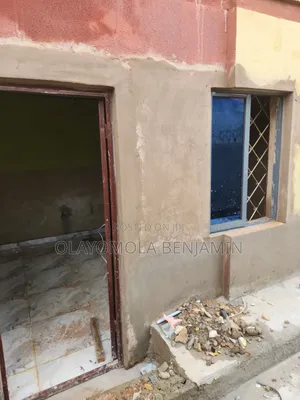 1bdrm Room & Parlour in Ejigbo / Ejigbo for rent