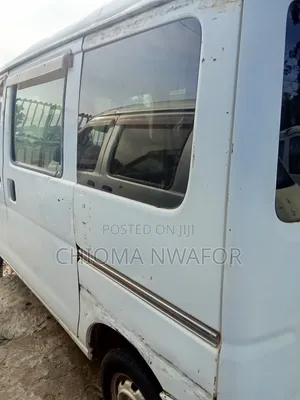 Suzuki APV Minibus 2010 White