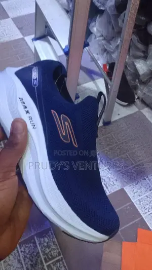 High Quality Sketchers Sneaker for the Seniors