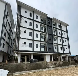 3bdrm Apartment in Surulere Lagos for sale