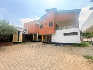 5bdrm Duplex in Asokoro for sale
