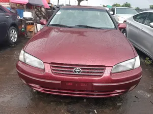 Toyota Camry LE 4dr Sedan (2.2L 4cyl 4A) 2000 Silver