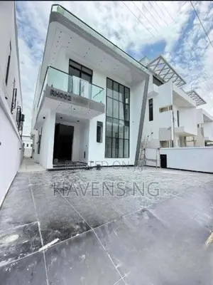 5bdrm Duplex in Chevron for sale