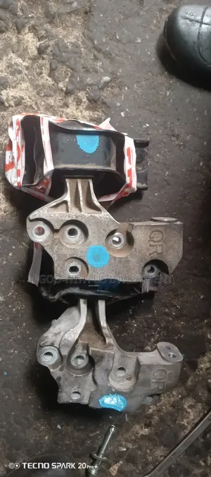 Engine Seats/Mountin Nissan Rogue
