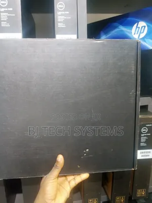 New Laptop Dell Latitude 3490 16GB Intel Core Ultra 7 SSD 512GB