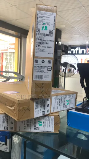 New Laptop HP 240 8GB Intel Core i3 SSD 512GB