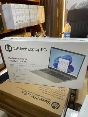 New Laptop HP 15 8GB Intel Core i3 SSD 256GB
